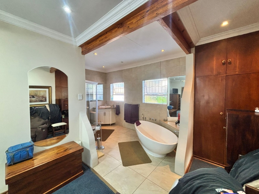 4 Bedroom Property for Sale in Baillie Park North West